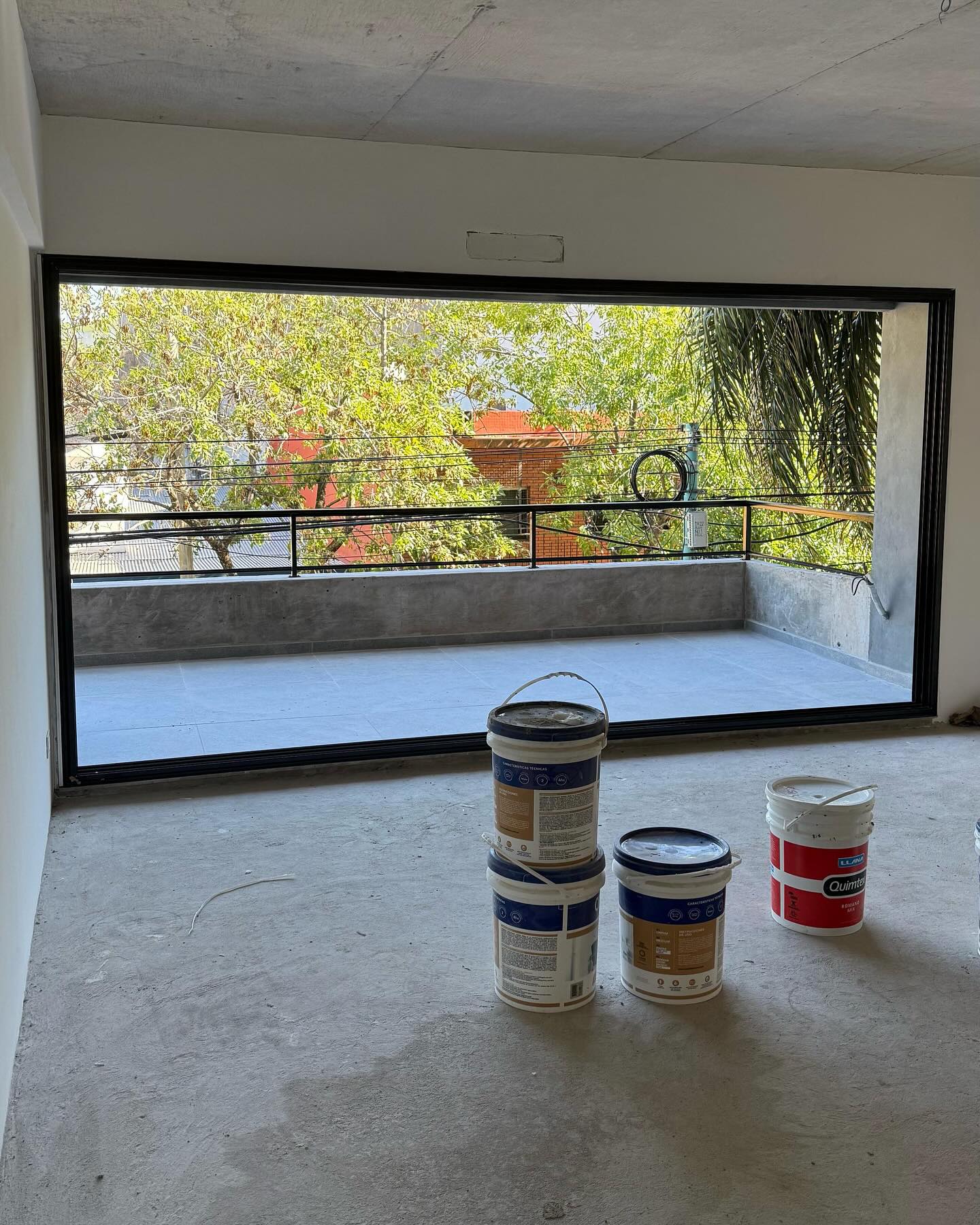 Unidad con balcón y vista al verde